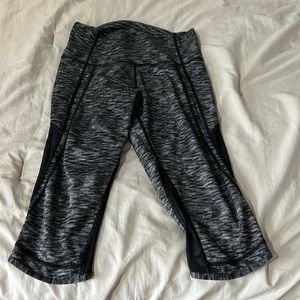 Black and grey lululemon leggings